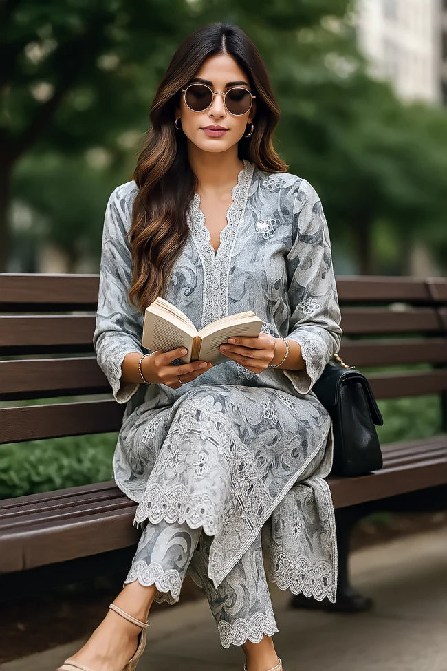 03-Piece Printed Lawn Suit - Ready To Wear