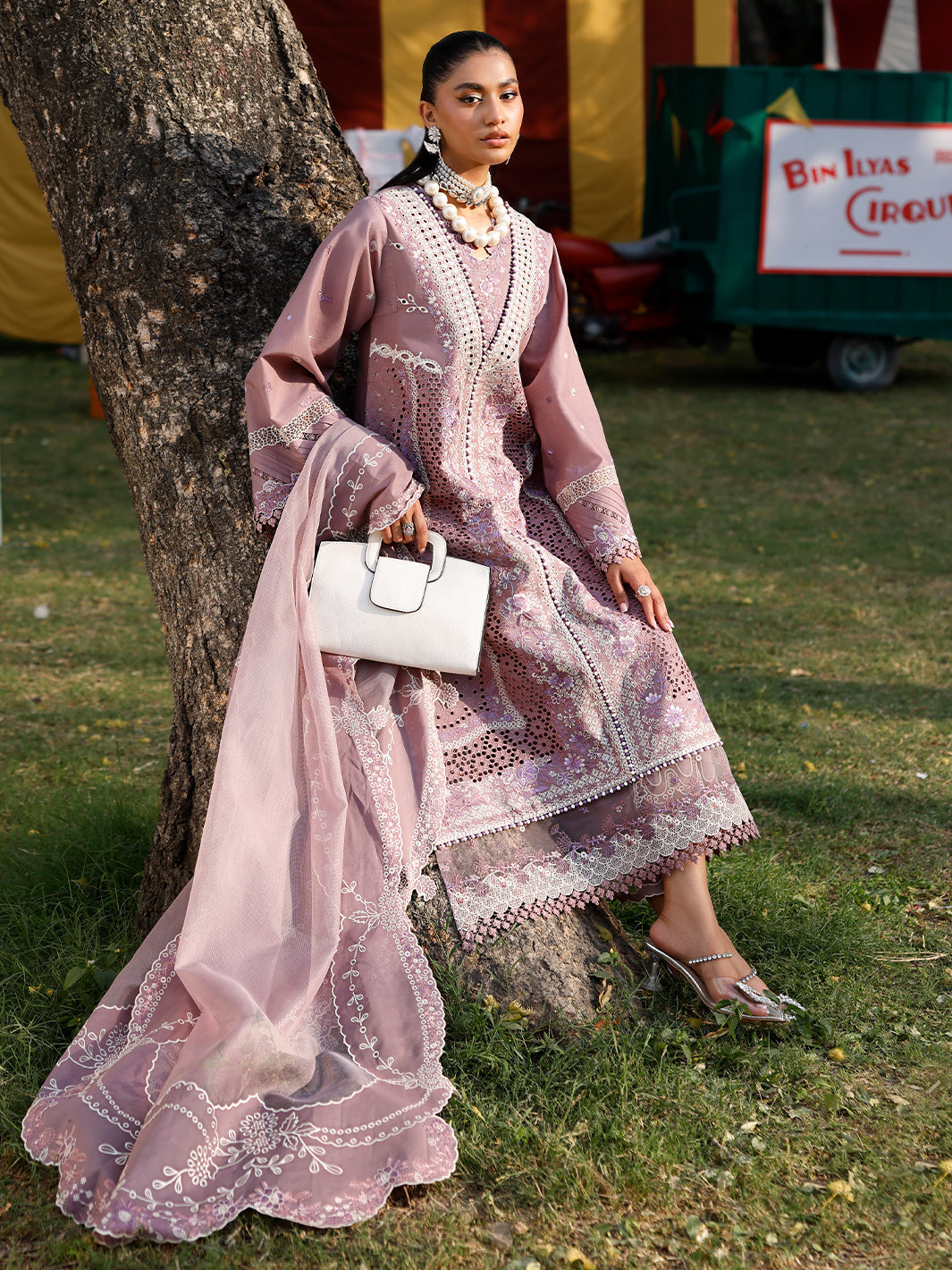 Lilac Heavy Embroidered Lawn Suit with Organza Dupatta | RTW