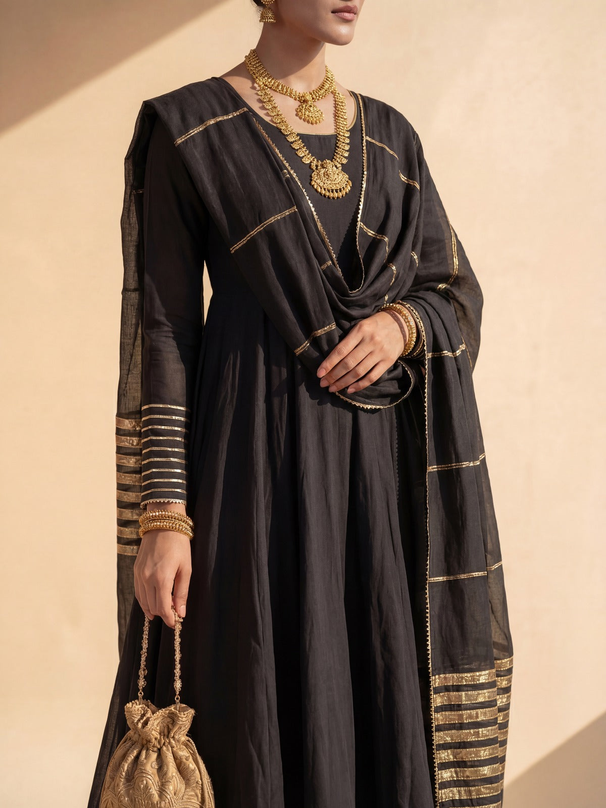 MAHIRA - BLACK PISHWAS SET
