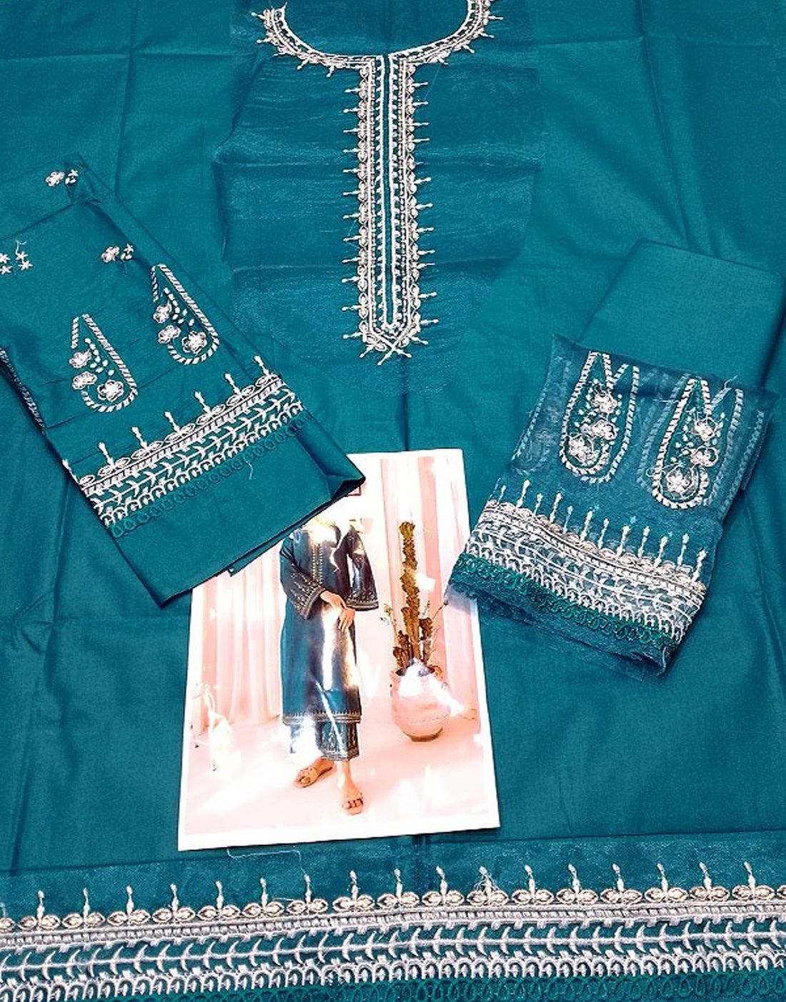 Heavy Embroidered Teal Lawn 3-Piece Suit | Chiffon Dupatta &amp; Embroidered Cotton Trouser